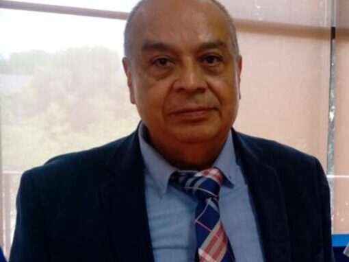 Dr. Carlos Armando Cuevas Vallejo